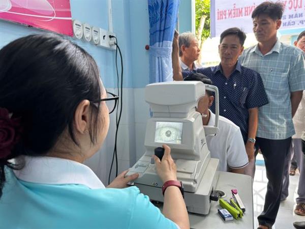 Chăm lo sức khỏe cộng đồng Chăm lo sức khỏe cộng đồng